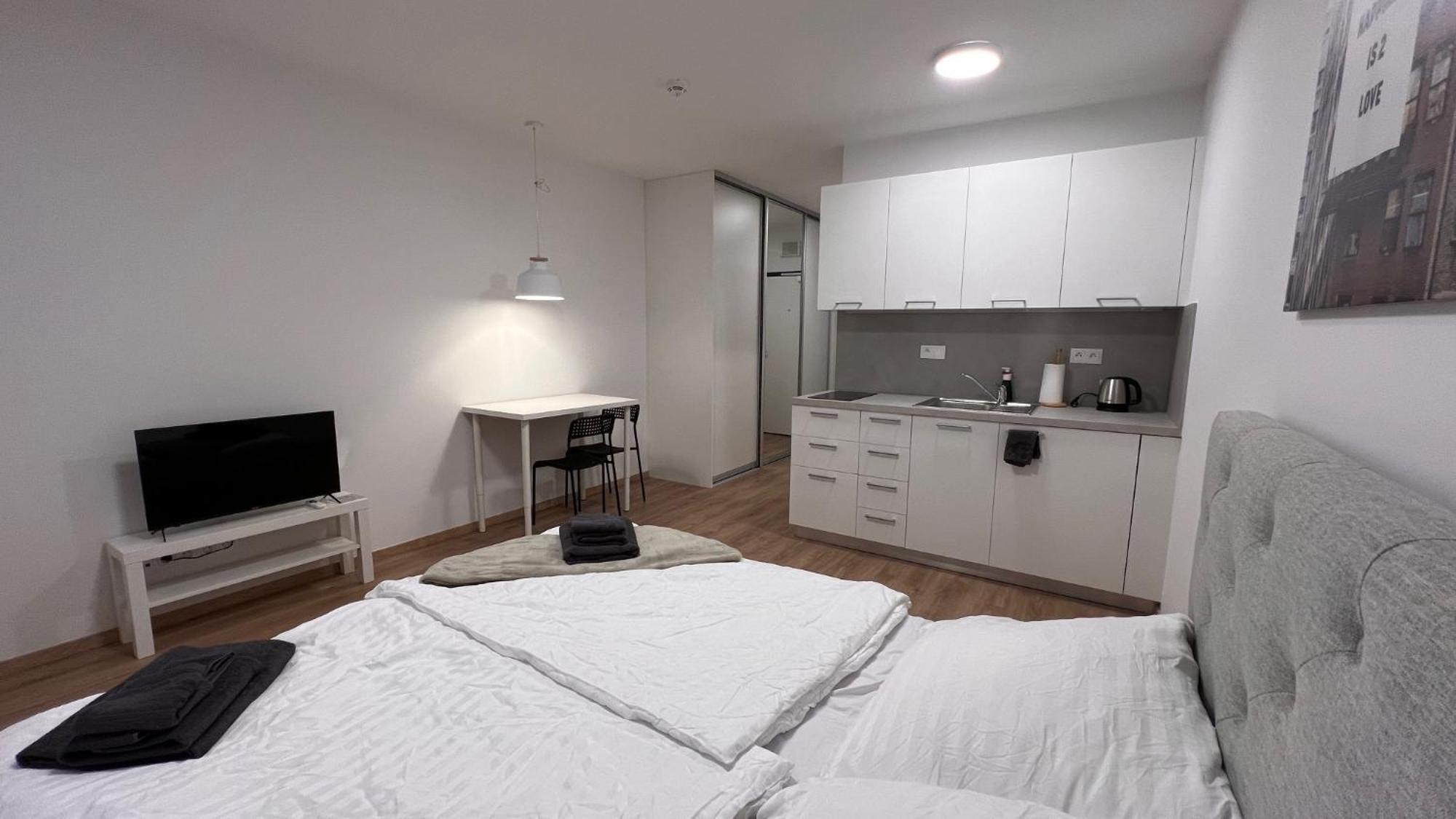 1 Room Apartm. With Parking, New Building, Ruzinov Bratislava Bagian luar foto