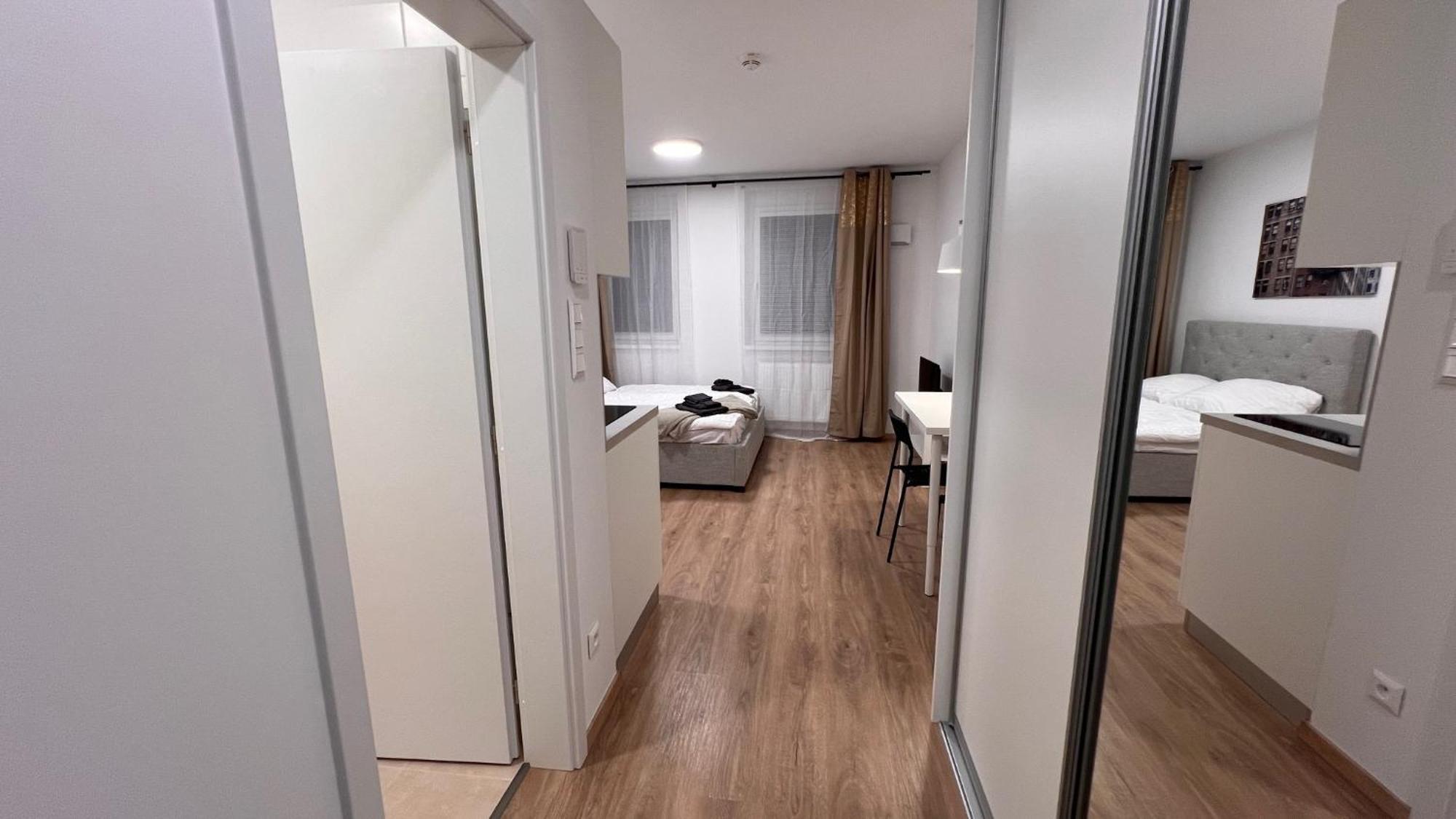 1 Room Apartm. With Parking, New Building, Ruzinov Bratislava Bagian luar foto